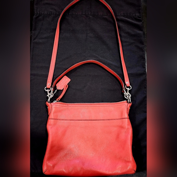 COACH | Poppy Perri Hippie | Hibiscus Red | Leather Handbag/Crossbody Bag - Picture 5 of 8